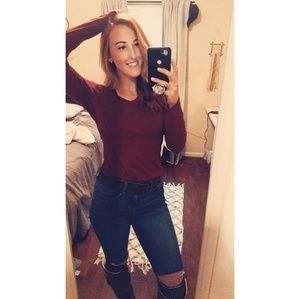 🌿Ripped Knee Jeans🌿